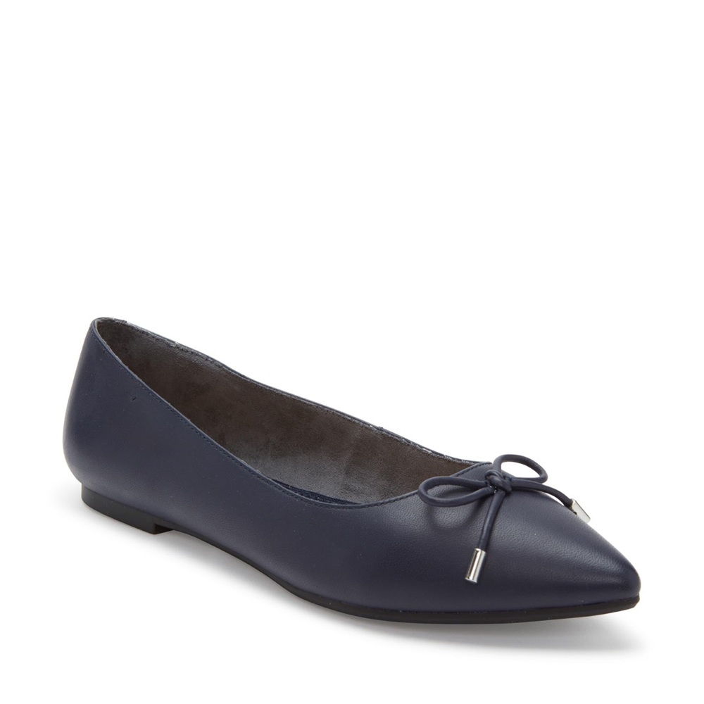 Me too Alisa pointy toe flats